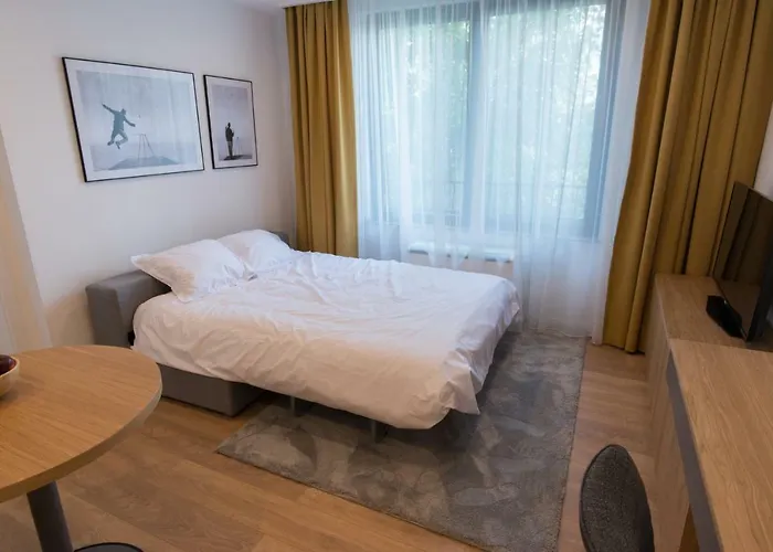 Arbans Elegant Apartment In The City Center